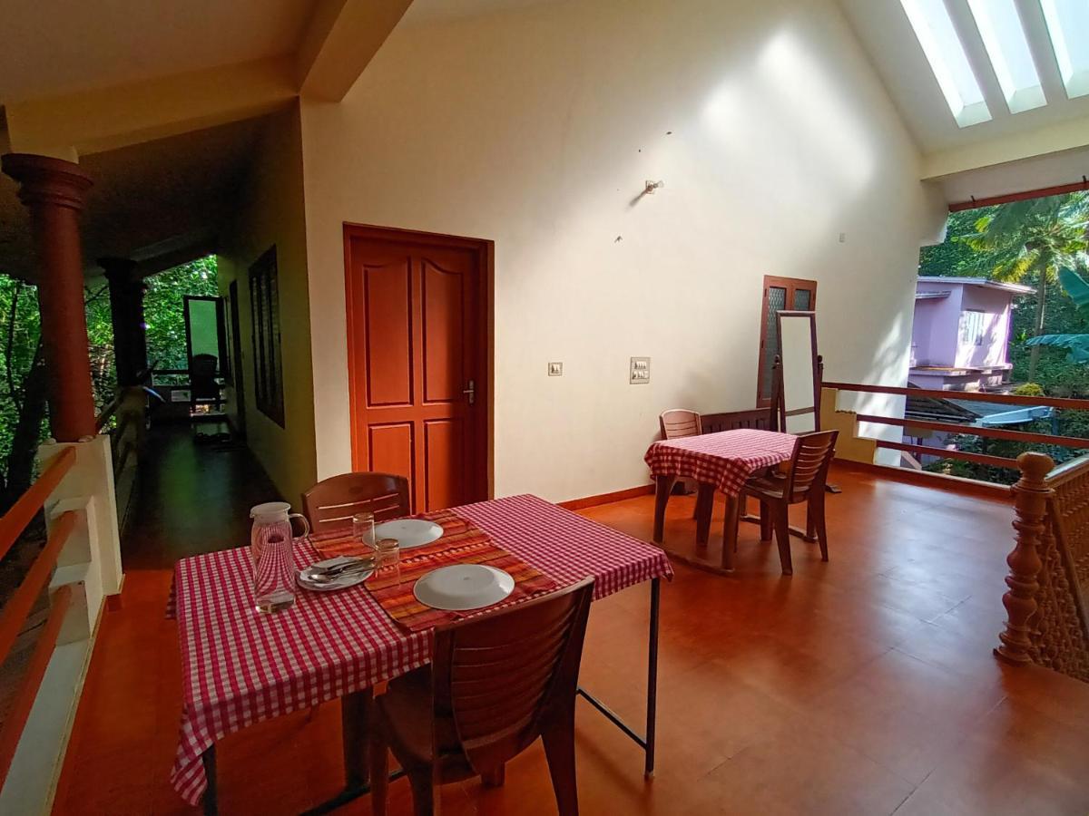 Ivory Coaste Hotel Kannur ภายนอก รูปภาพ
