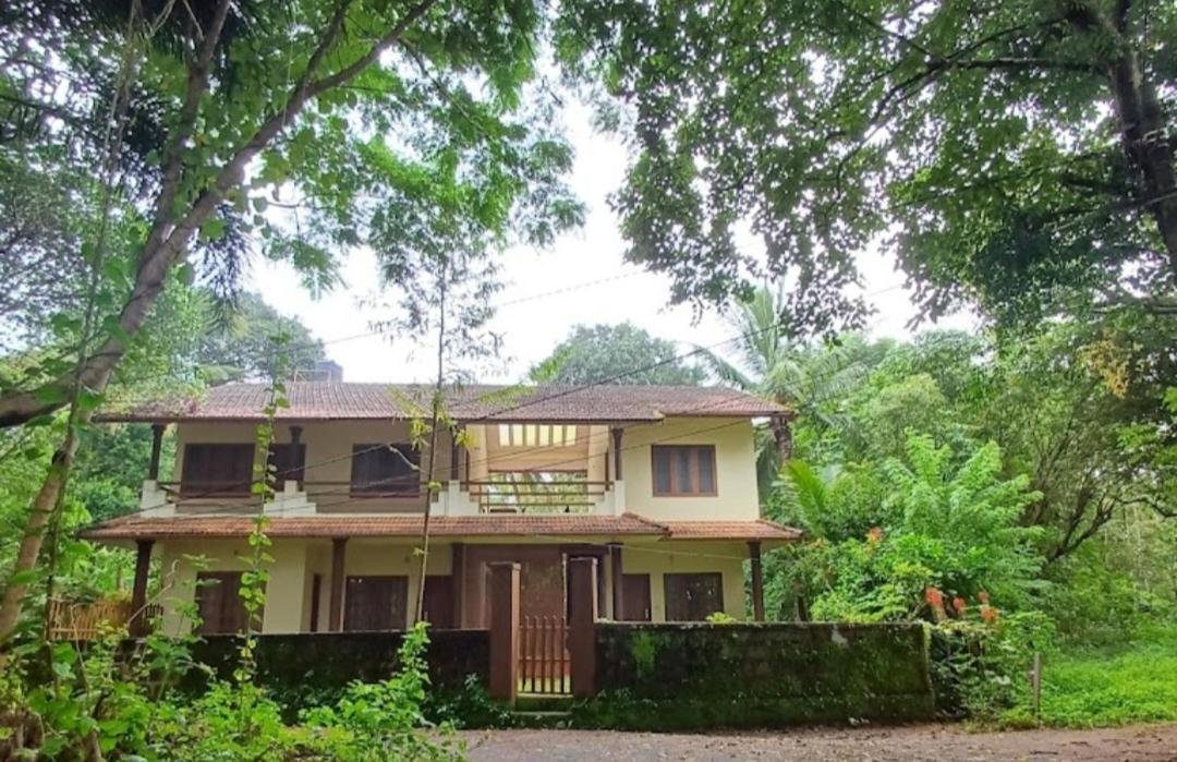 Ivory Coaste Hotel Kannur ภายนอก รูปภาพ
