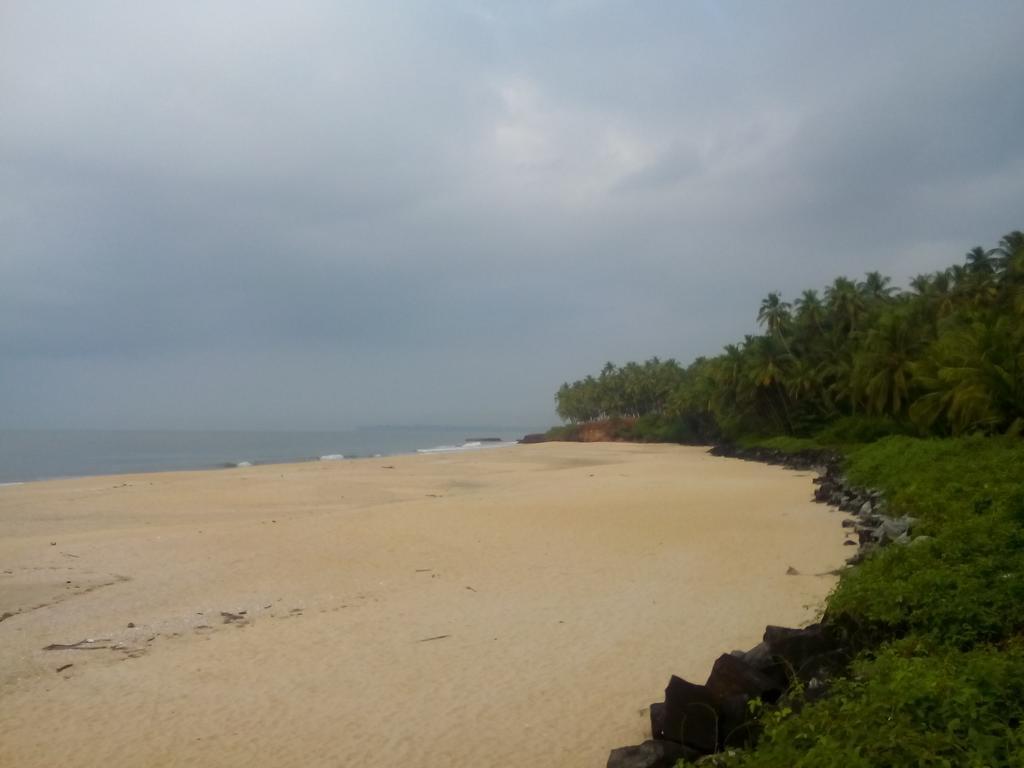 Ivory Coaste Hotel Kannur ภายนอก รูปภาพ