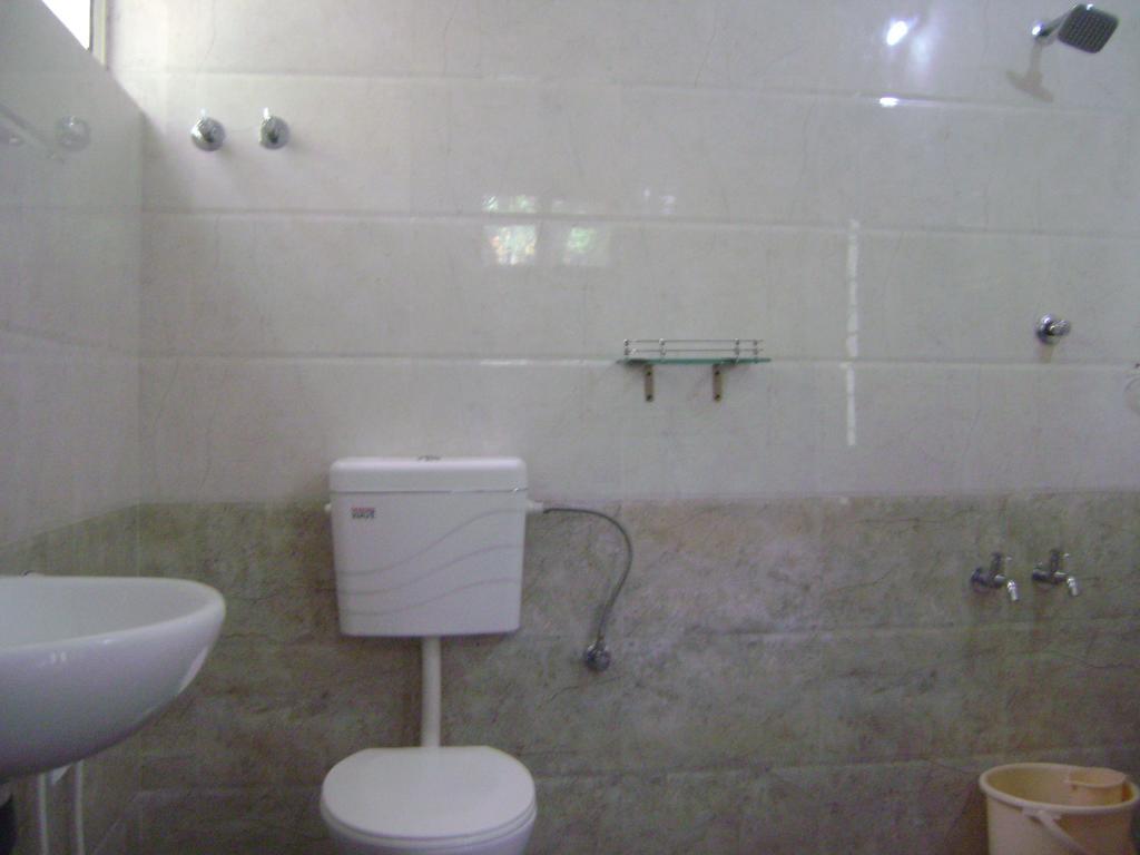 Ivory Coaste Hotel Kannur ภายนอก รูปภาพ