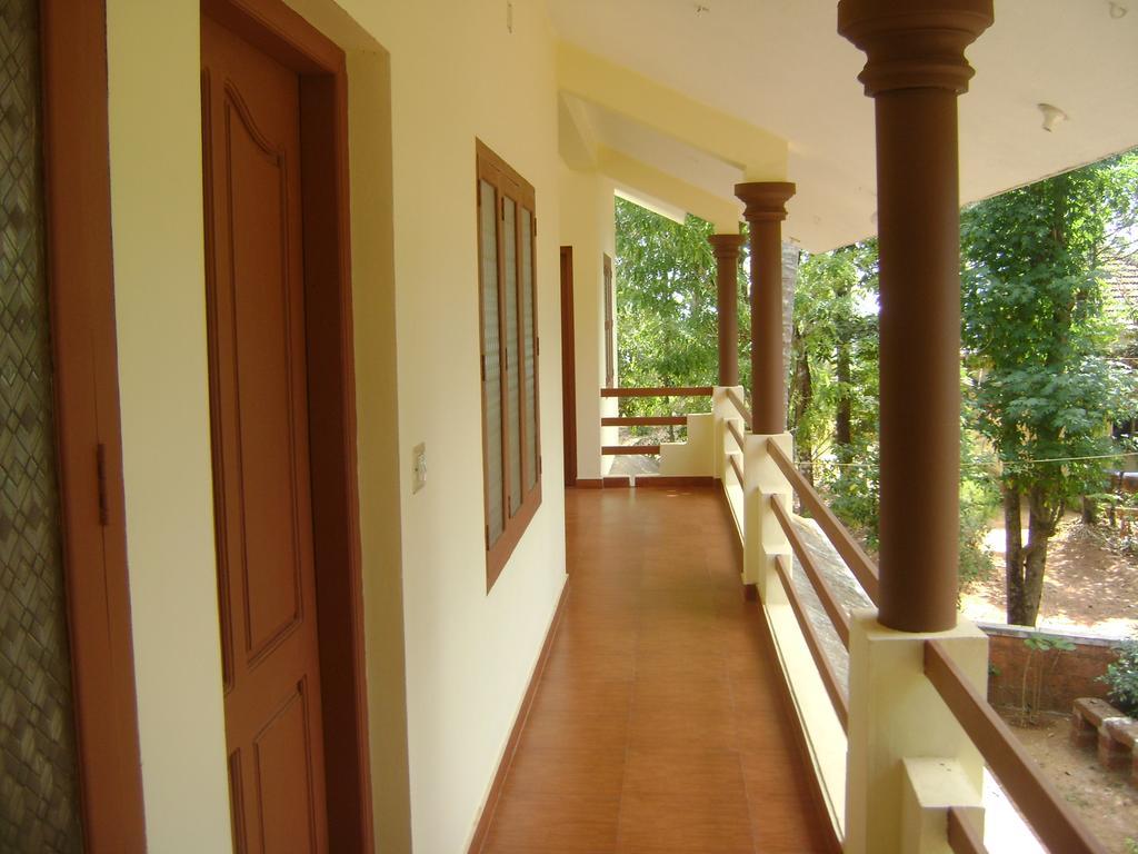 Ivory Coaste Hotel Kannur ภายนอก รูปภาพ