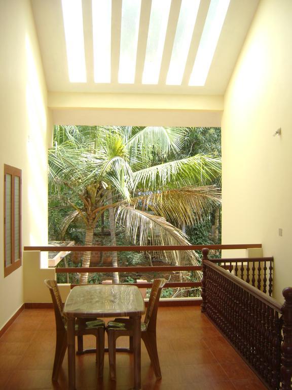 Ivory Coaste Hotel Kannur ภายนอก รูปภาพ