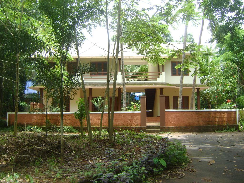 Ivory Coaste Hotel Kannur ภายนอก รูปภาพ